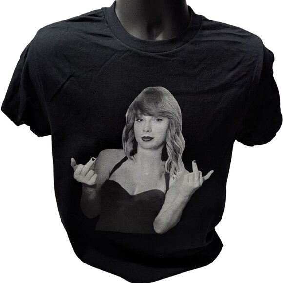 Taylor Swift Middle Finger T-shirt - Picture 1 of 1